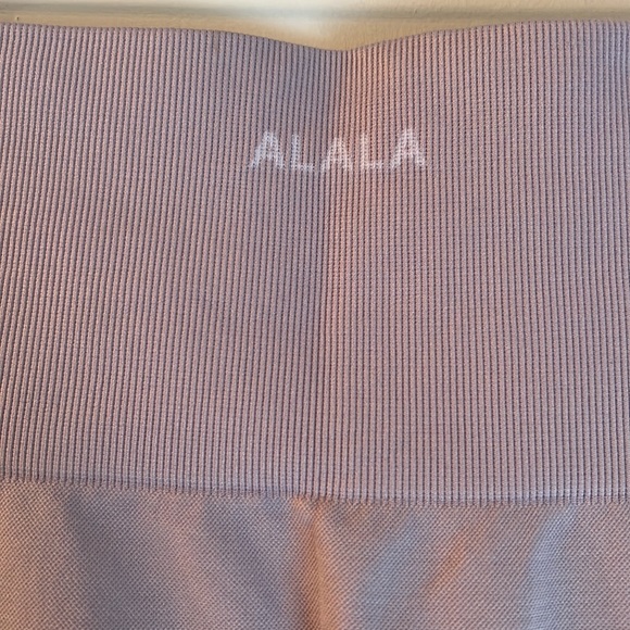 NWT ALALA size medium - Picture 7 of 12